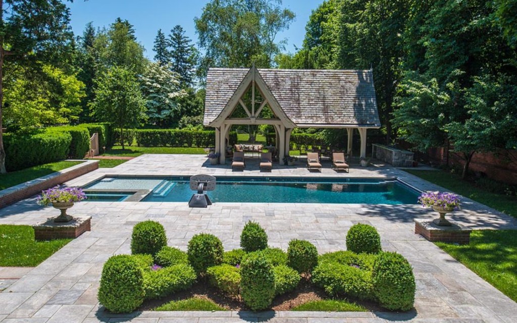 Tour 10 Luxury Country estates with gorgeous pools, interiors and porperty at Vintage American Home