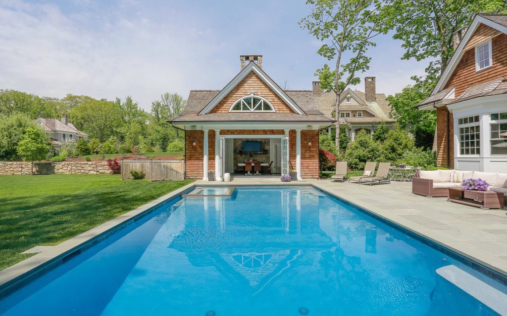 Tour 10 Luxury Country estates with gorgeous pools, interiors and porperty at Vintage American Home