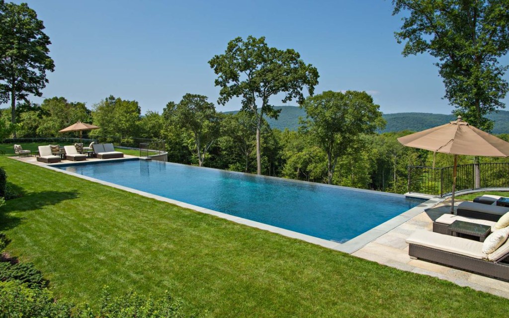 Tour 10 Luxury Country estates with gorgeous pools, interiors and porperty at Vintage American Home